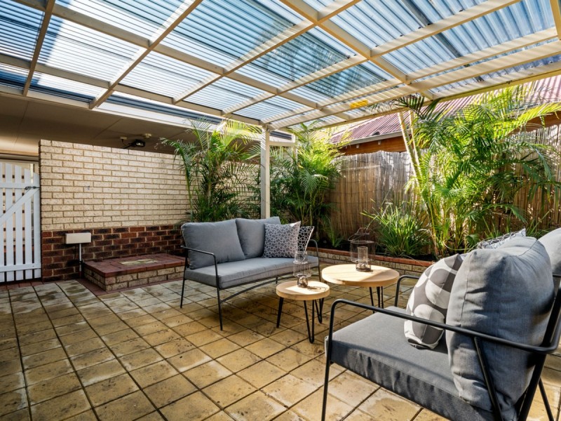 2/90 Edgecumbe Street, Como WA 6152