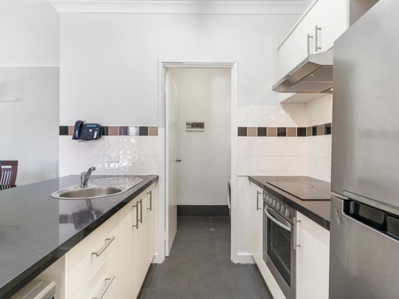 10/11 Regal Place, East Perth WA 6004