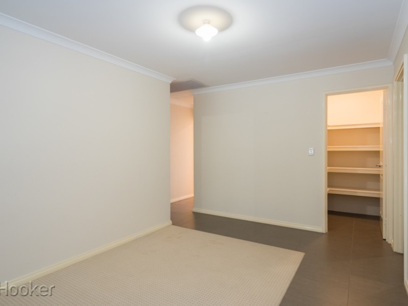 24 Lenihan Corner, Wattle Grove WA 6107