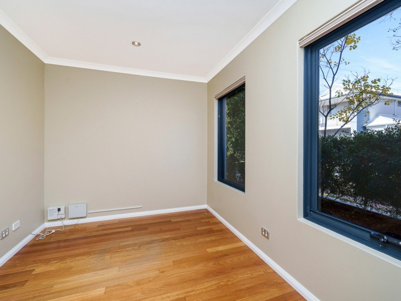 7 Plomarion Rise, Victoria Park WA 6100