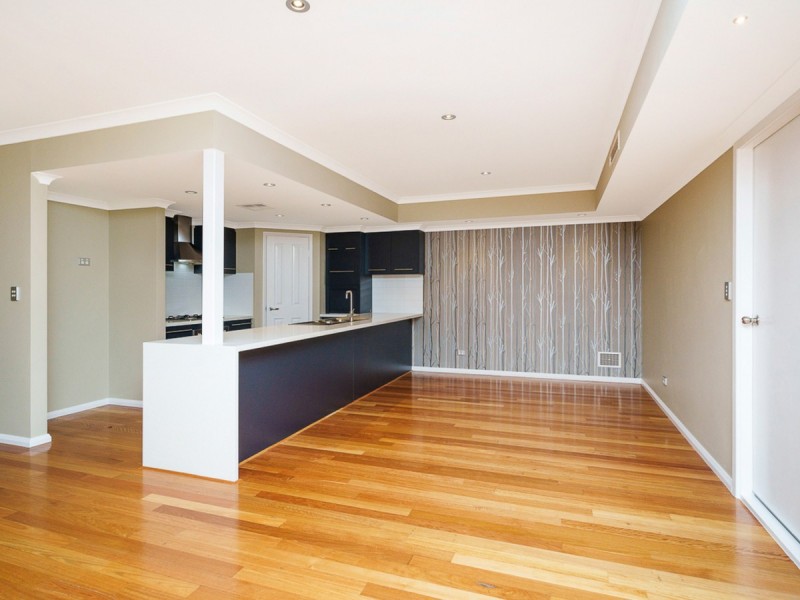 7 Plomarion Rise, Victoria Park WA 6100