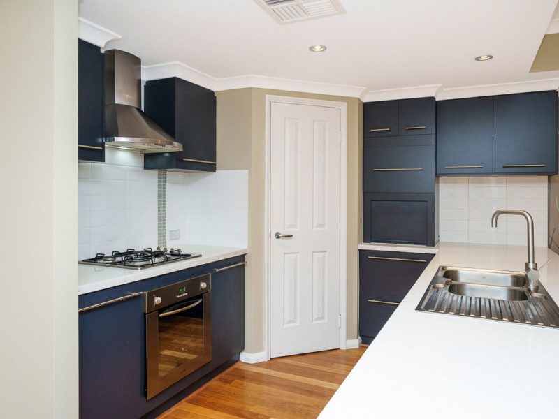 7 Plomarion Rise, Victoria Park WA 6100