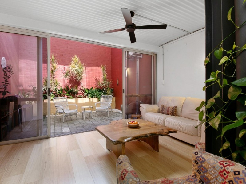 8 Little Brown Street, East Perth WA 6004