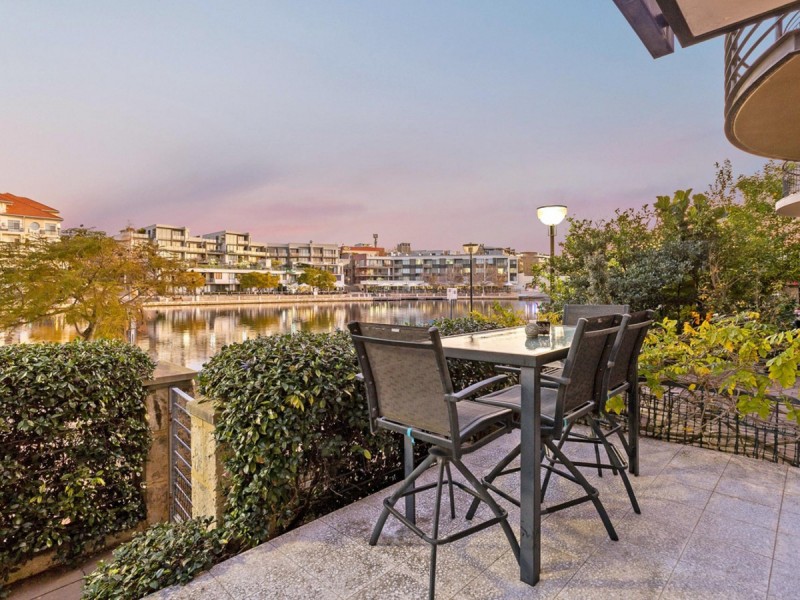 32 Henry Lawson Walk, East Perth WA 6004