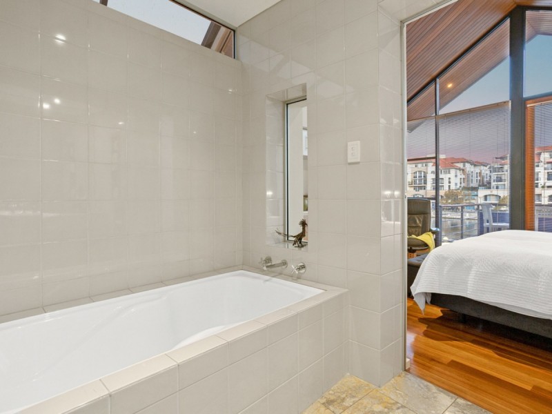 32 Henry Lawson Walk, East Perth WA 6004