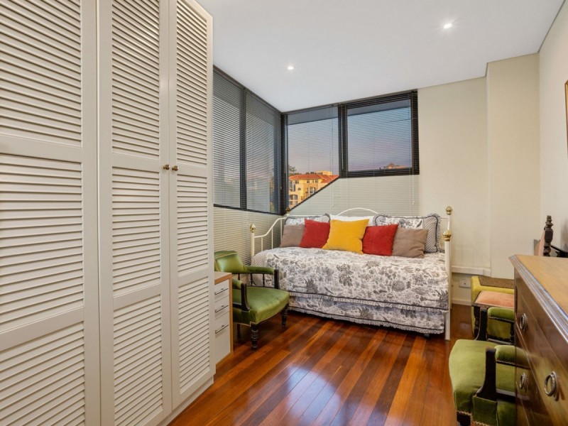 32 Henry Lawson Walk, East Perth WA 6004