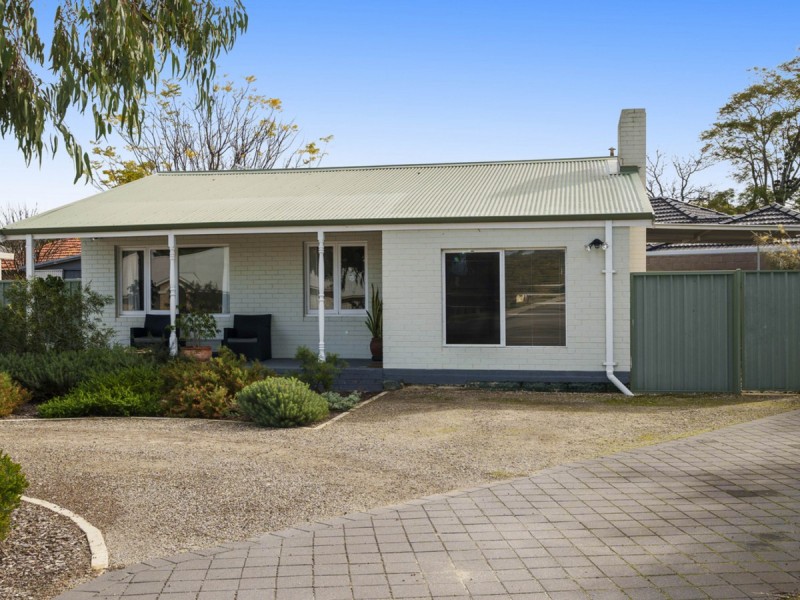 15 Wade Street, Embleton WA 6062
