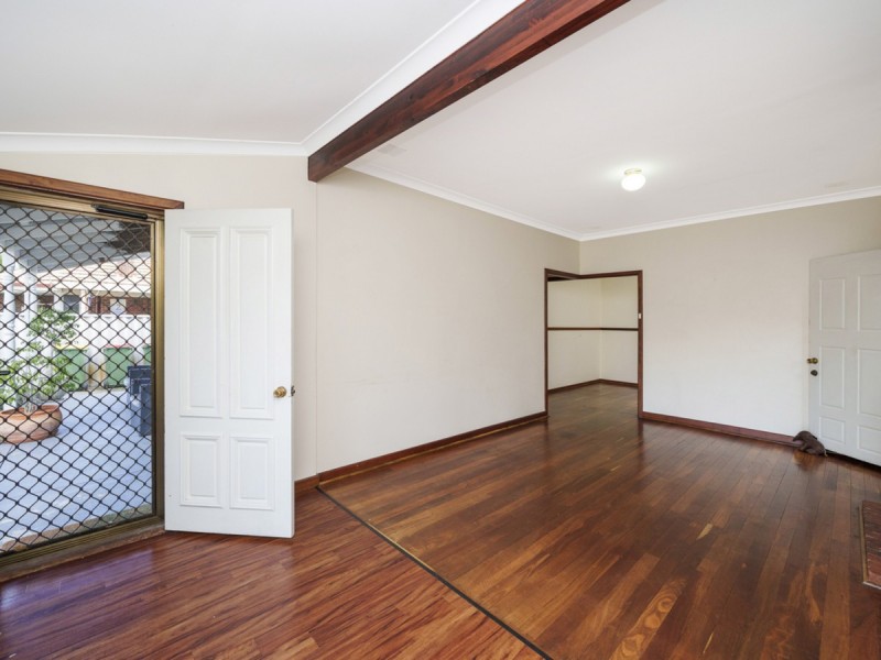 15 Wade Street, Embleton WA 6062