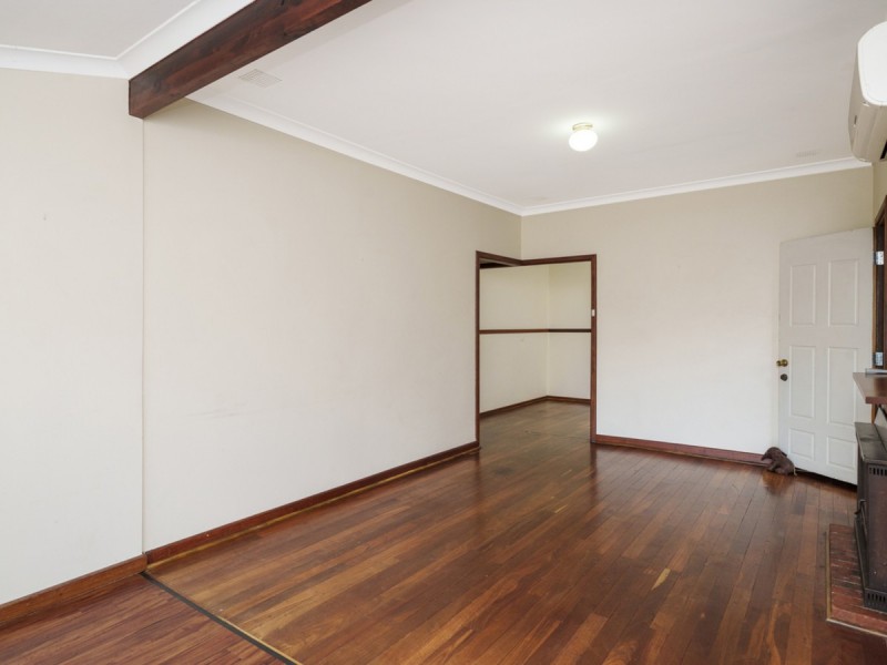 15 Wade Street, Embleton WA 6062