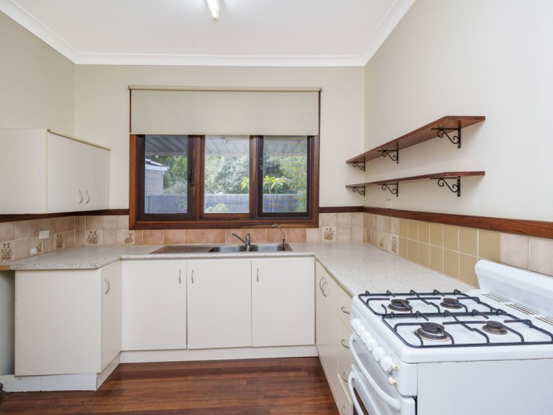 15 Wade Street, Embleton WA 6062
