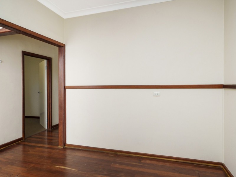 15 Wade Street, Embleton WA 6062