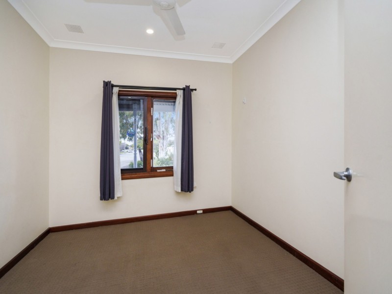 15 Wade Street, Embleton WA 6062