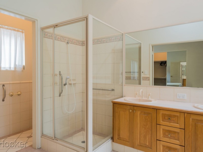 33 Reynolds Road, Applecross WA 6153