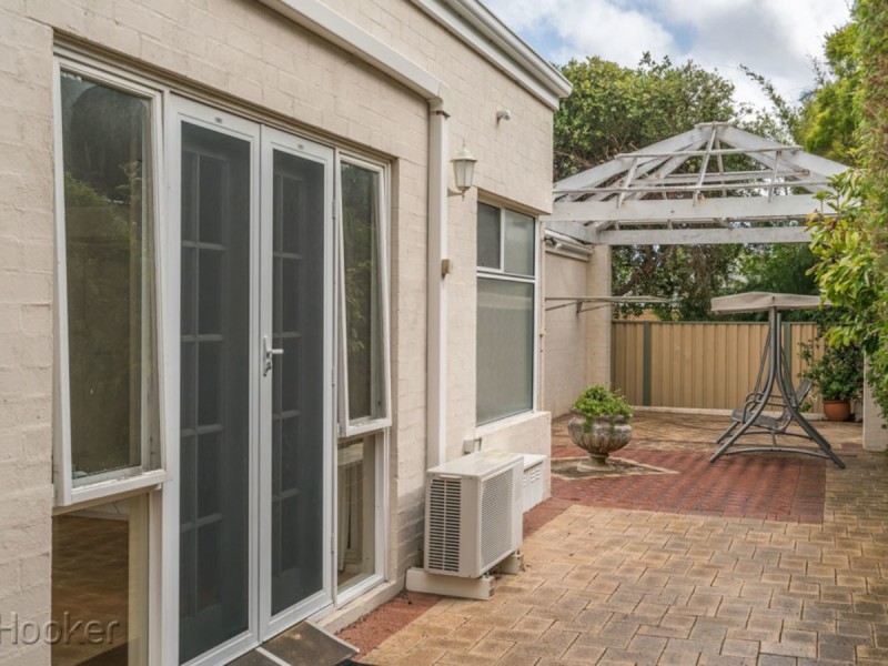 33 Reynolds Road, Applecross WA 6153