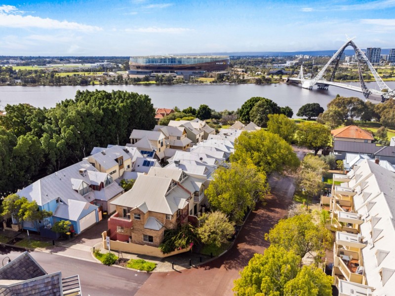 22 Constitution Street, East Perth WA 6004