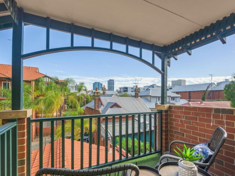 11/42 Bronte Street, East Perth WA 6004