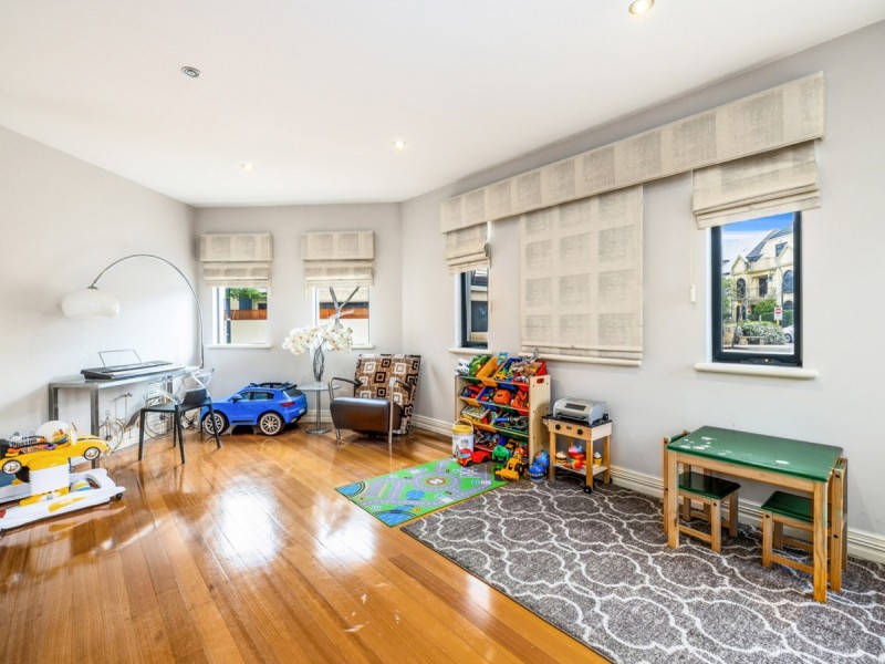 17 Old Belvidere Promenade, East Perth WA 6004