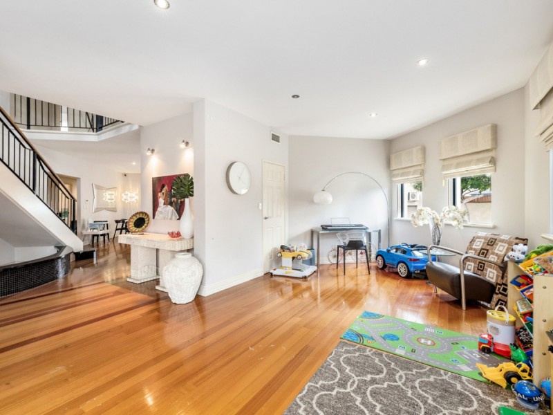 17 Old Belvidere Promenade, East Perth WA 6004