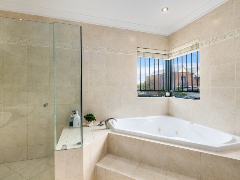 17 Old Belvidere Promenade, East Perth WA 6004