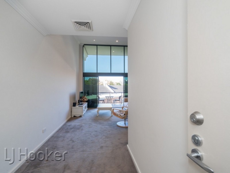 24/118 Royal Street, East Perth WA 6004