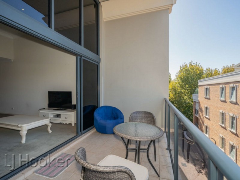 24/118 Royal Street, East Perth WA 6004