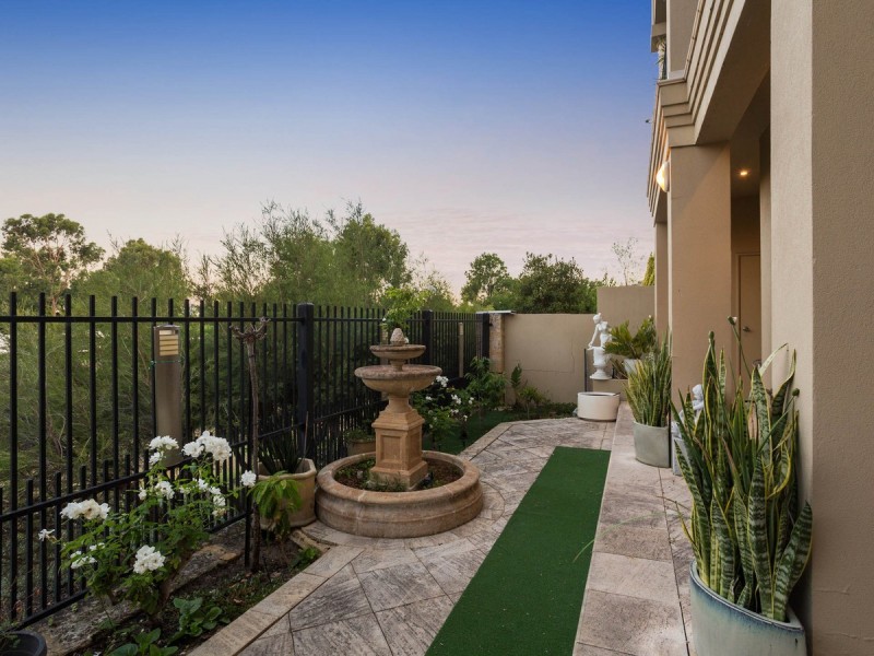 28 Jewell Lane, East Perth WA 6004