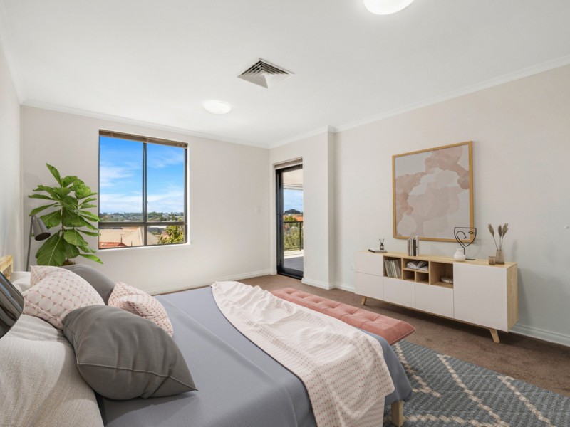 14/25 Haig Park Circle, East Perth WA 6004
