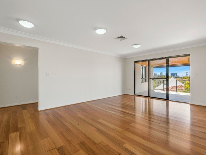 14/25 Haig Park Circle, East Perth WA 6004