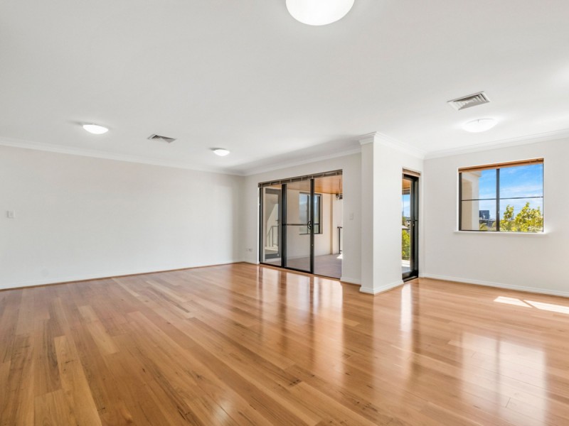 14/25 Haig Park Circle, East Perth WA 6004