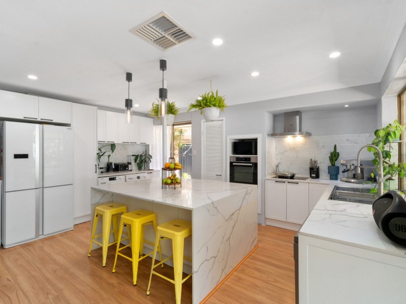 14 Pyrmont Place, Greenmount WA 6056