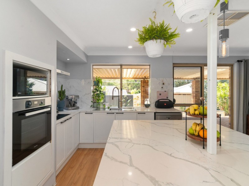 14 Pyrmont Place, Greenmount WA 6056