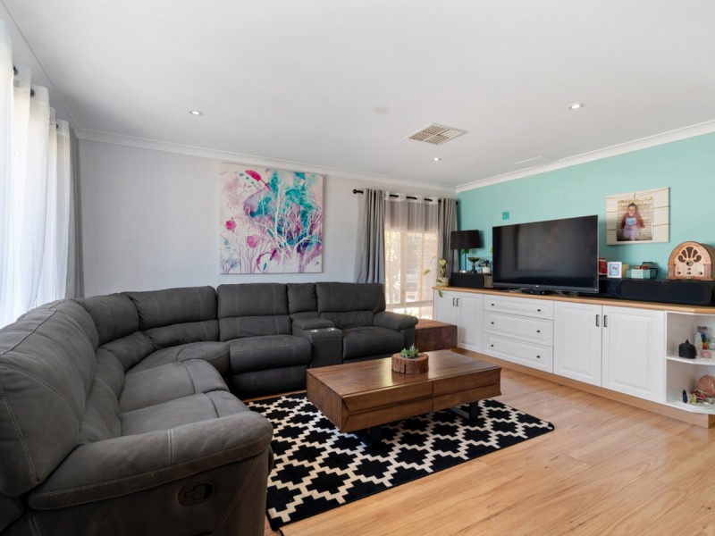 14 Pyrmont Place, Greenmount WA 6056