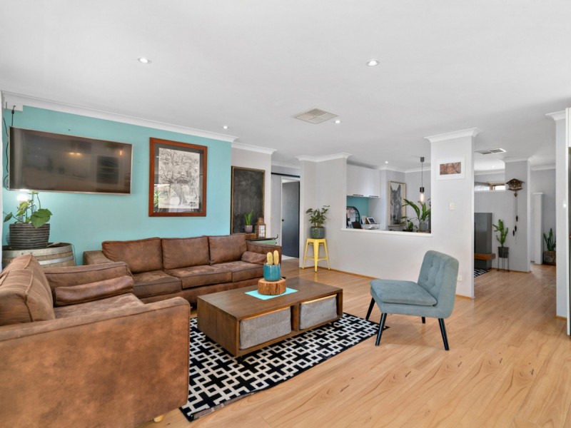 14 Pyrmont Place, Greenmount WA 6056