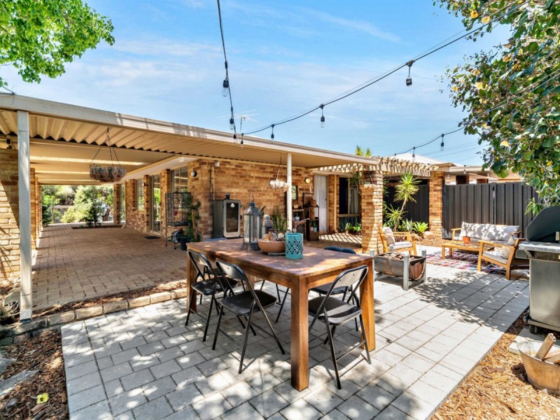 14 Pyrmont Place, Greenmount WA 6056