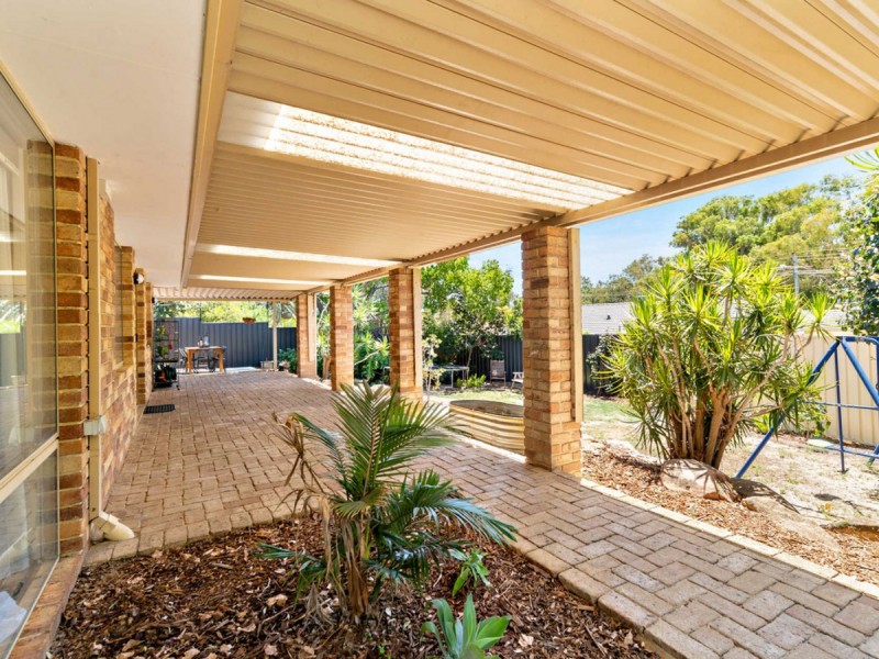 14 Pyrmont Place, Greenmount WA 6056