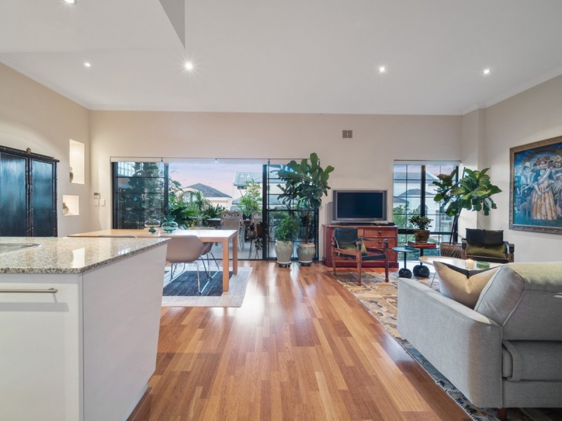 5 Vanguard Terrace, East Perth WA 6004