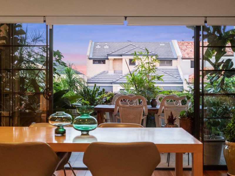 5 Vanguard Terrace, East Perth WA 6004