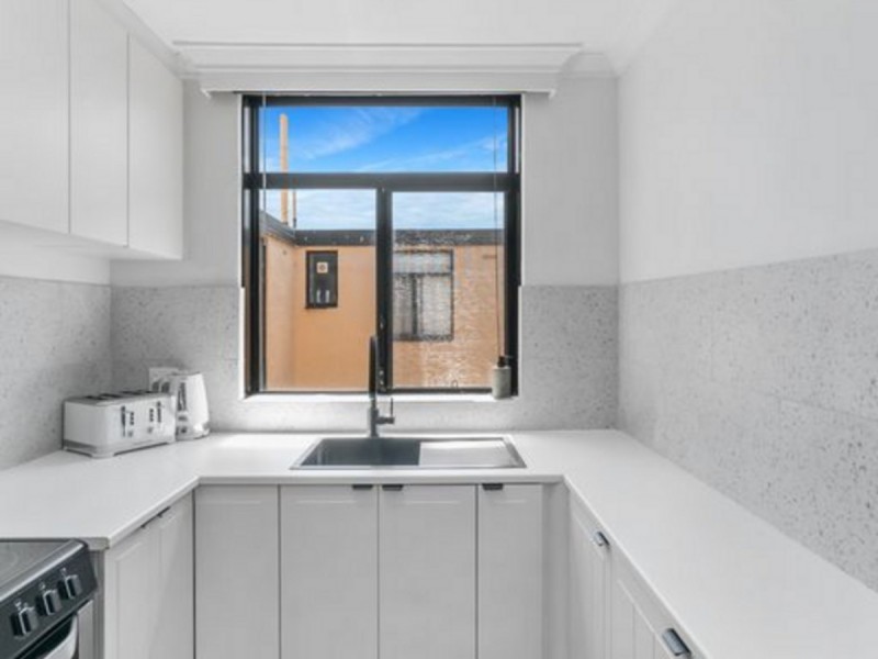 30B/62 Great Eastern Highway, Rivervale WA 6103