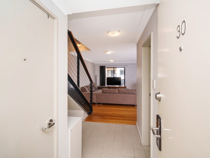 30/128 Mounts Bay Road, Perth WA 6000