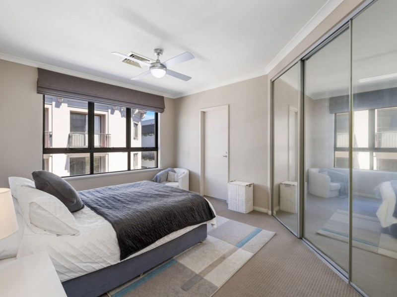 4/7 Henry Street, East Perth WA 6004