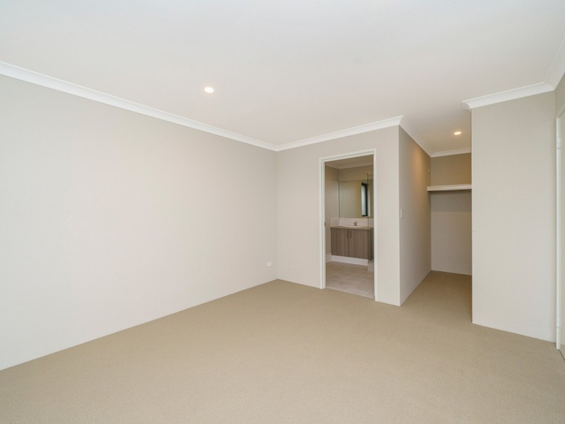21 Karreen Way, South Guildford WA 6055