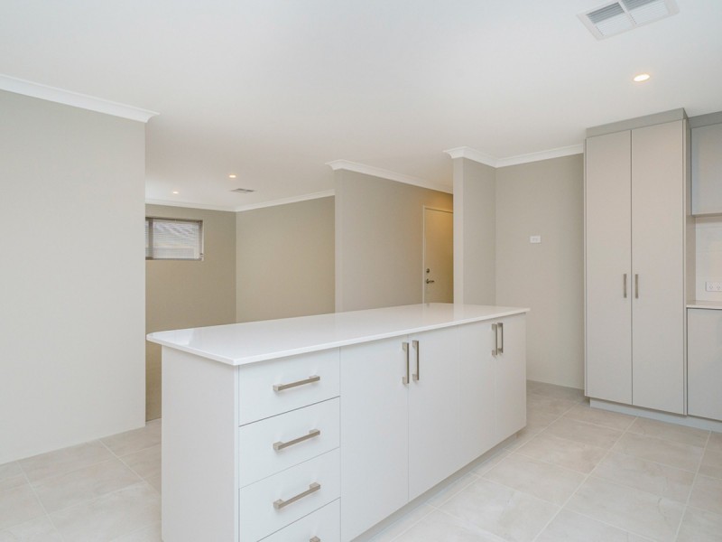 21 Karreen Way, South Guildford WA 6055