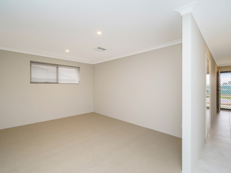 21 Karreen Way, South Guildford WA 6055