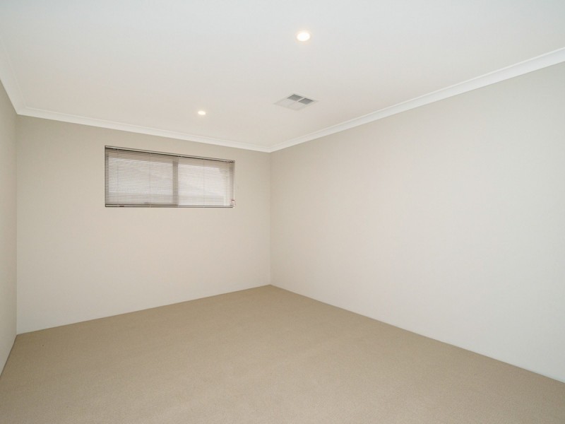 21 Karreen Way, South Guildford WA 6055