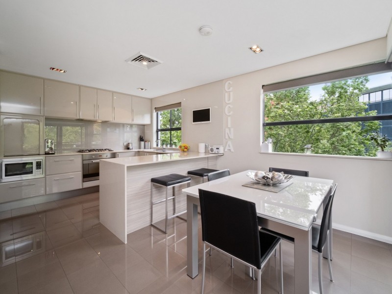 27/82 Royal Street, East Perth WA 6004