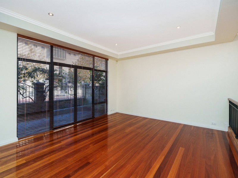 5 Haig Park Circle, East Perth WA 6004