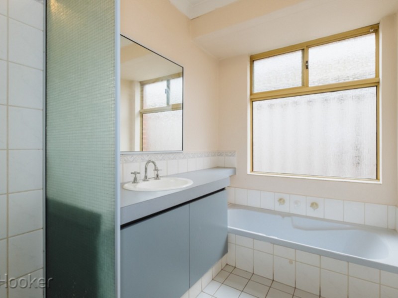 4/55 Scaddan Street, Bassendean WA 6054