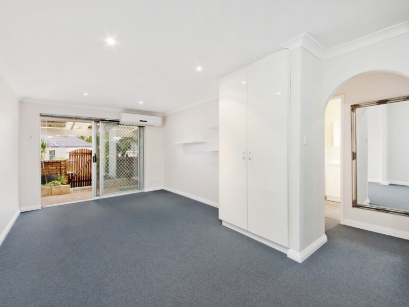 6/121 Hayes Avenue, Yokine WA 6060