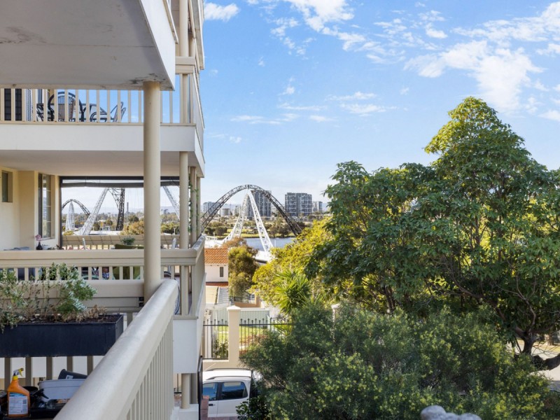 29/22 Nile Street, East Perth WA 6004