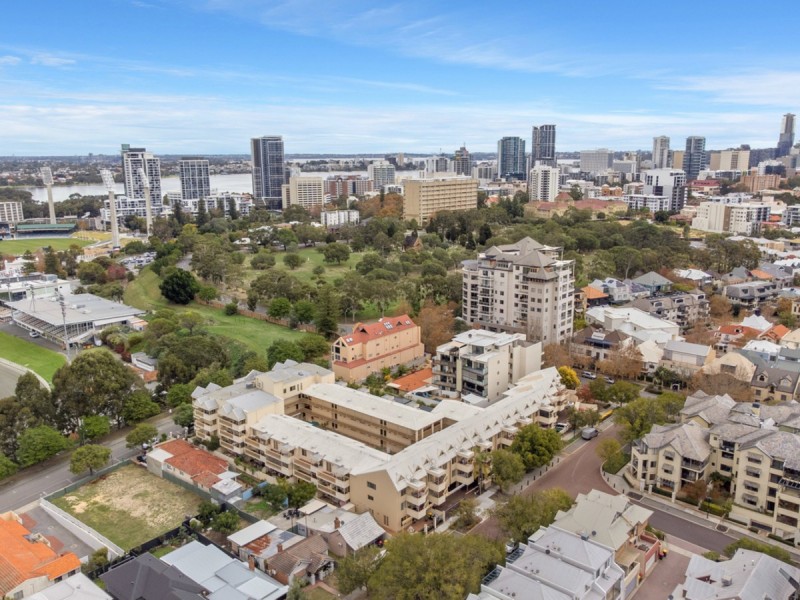 29/22 Nile Street, East Perth WA 6004
